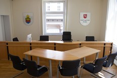 Bild eines Sitzungssaals des Arbeitsgerichts Emden